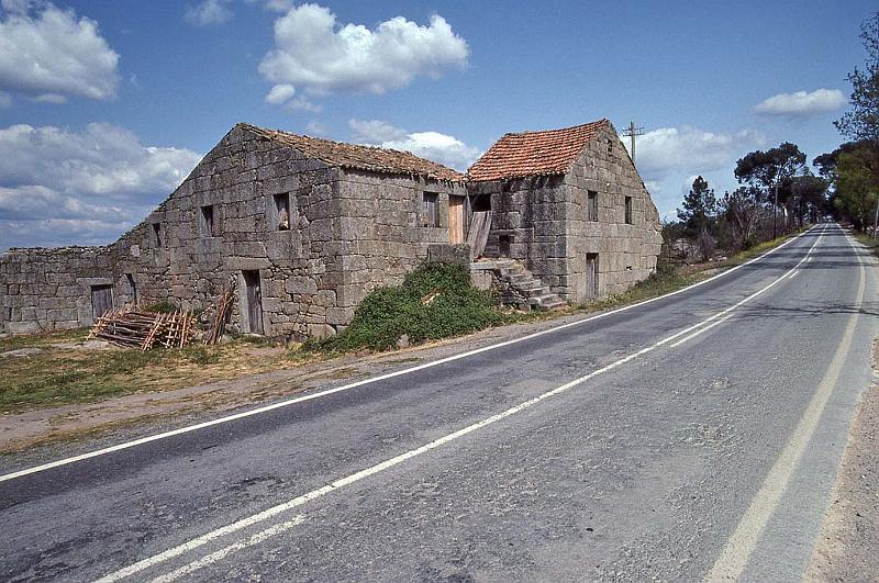 WT 2200 305-18 Portugal.jpg